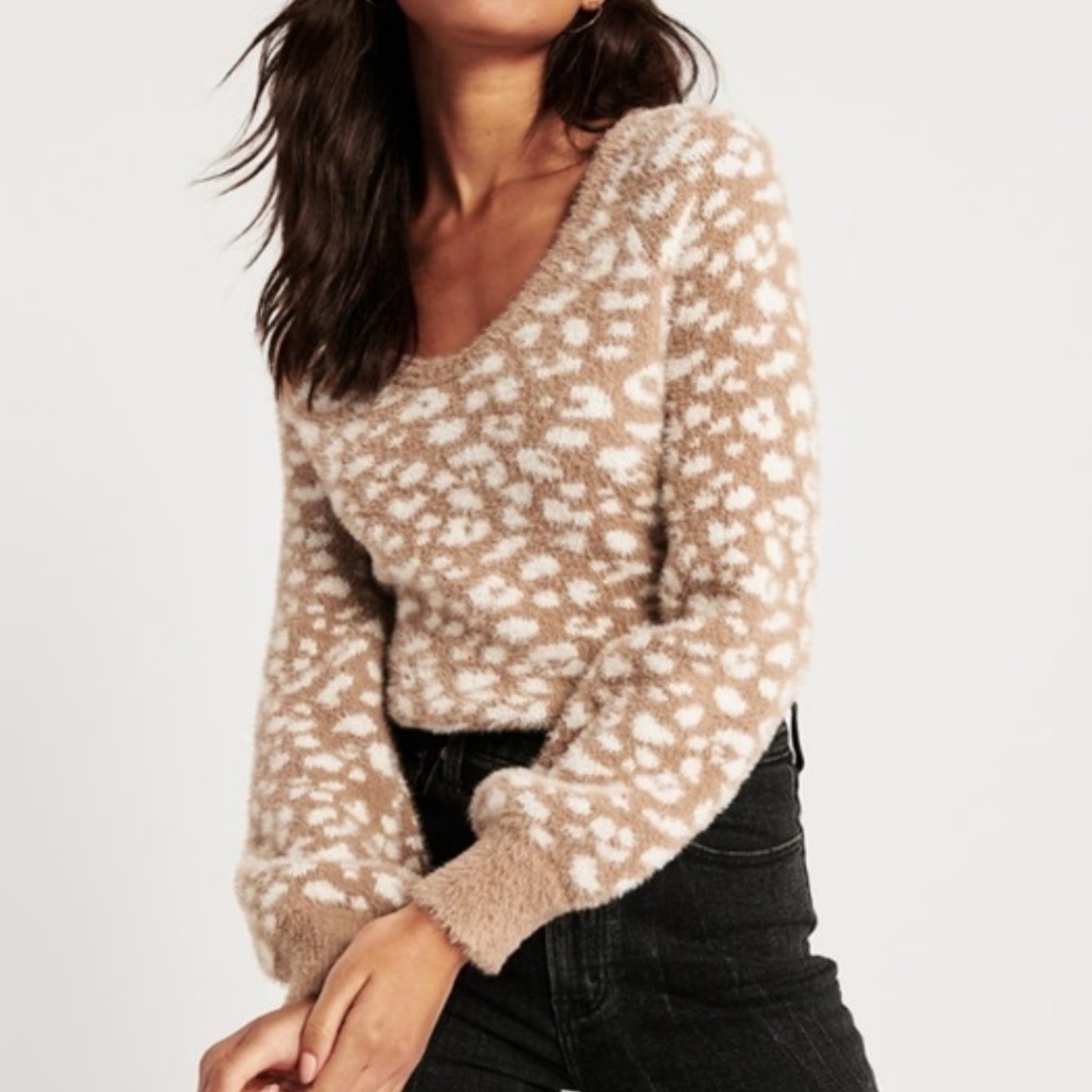 Abercrombie & Fitch Soft Collection Furry Eyelash Sweater Leopard Print Scoop XS
